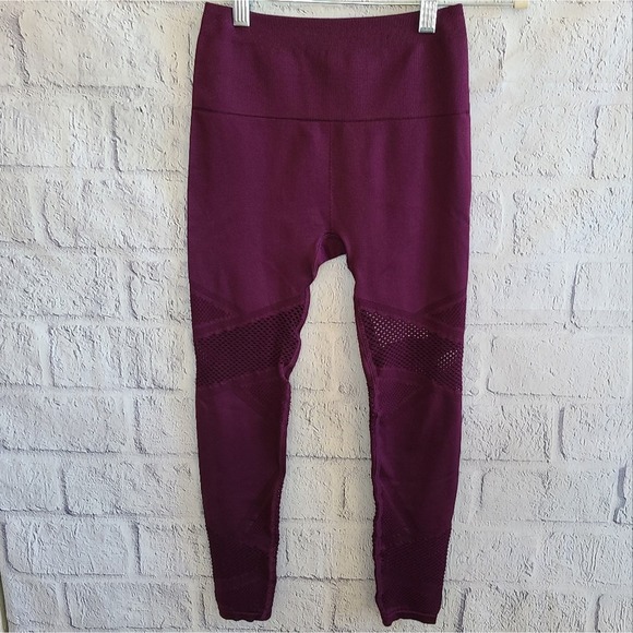 Fabletics Maroon Seemless High-Waisted Mesh Leggings NWT SZ XS - Picture 1 of 10